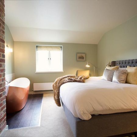 The Welldiggers Arms Bed and Breakfast Petworth Exteriör bild