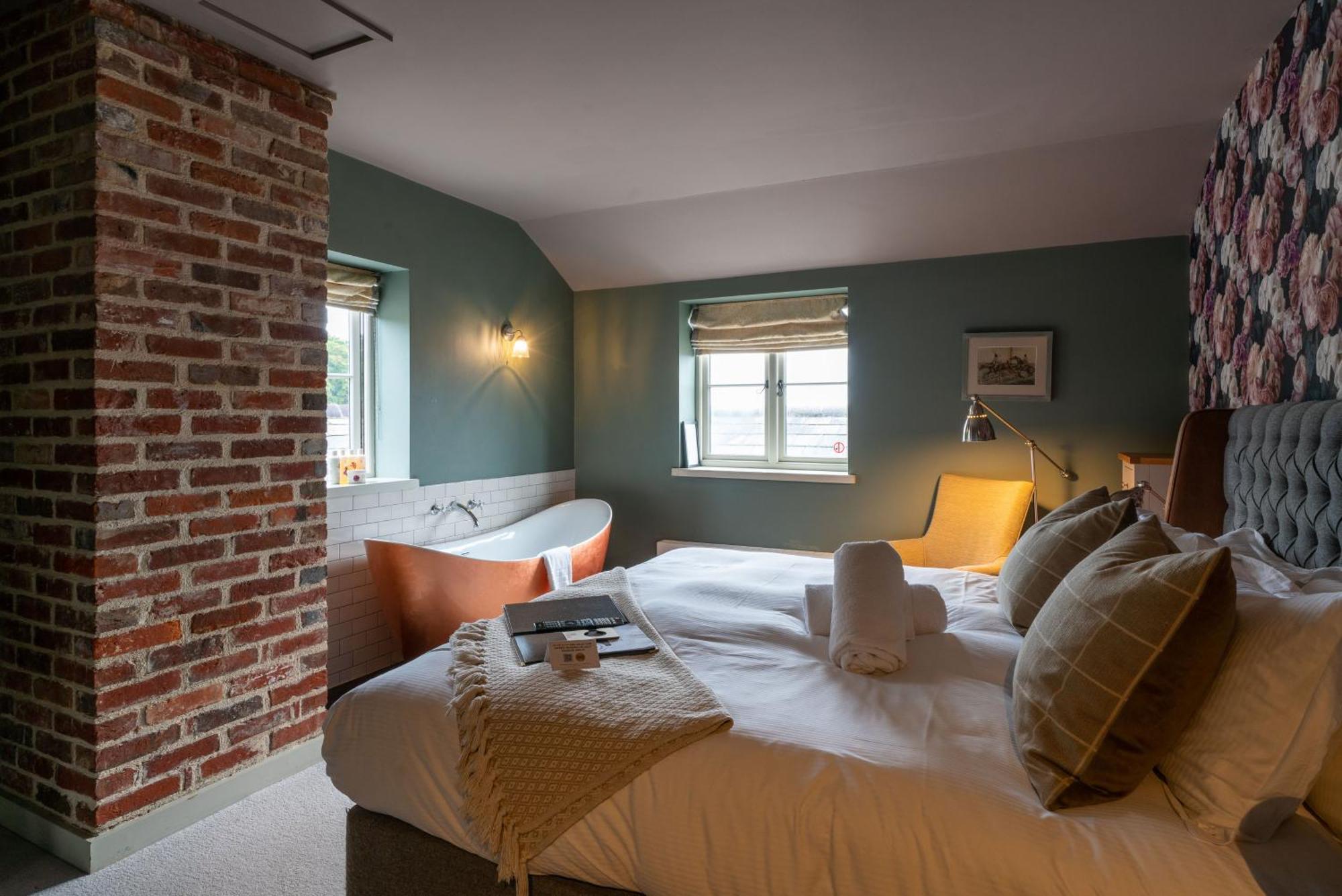 The Welldiggers Arms Bed and Breakfast Petworth Exteriör bild