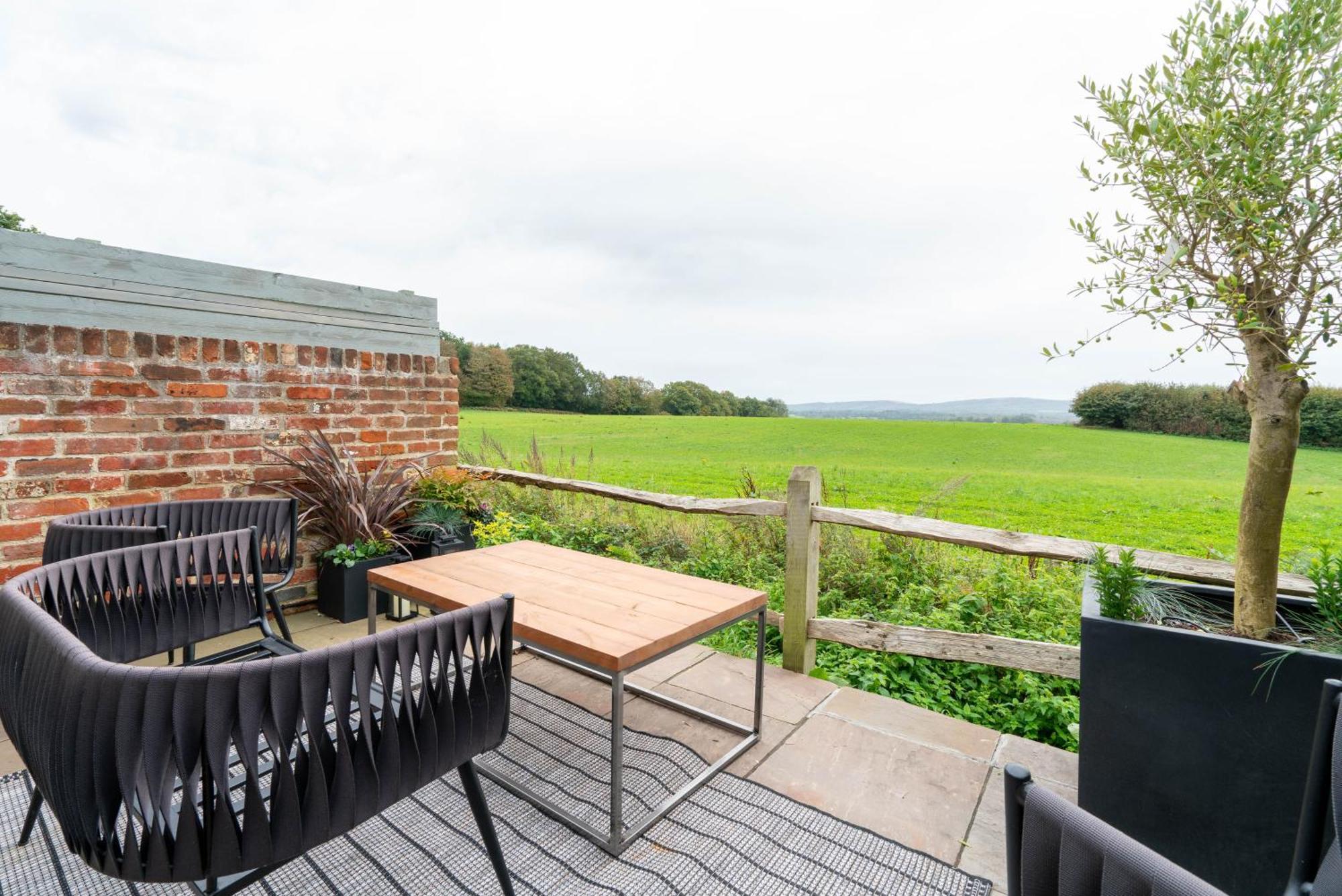 The Welldiggers Arms Bed and Breakfast Petworth Exteriör bild